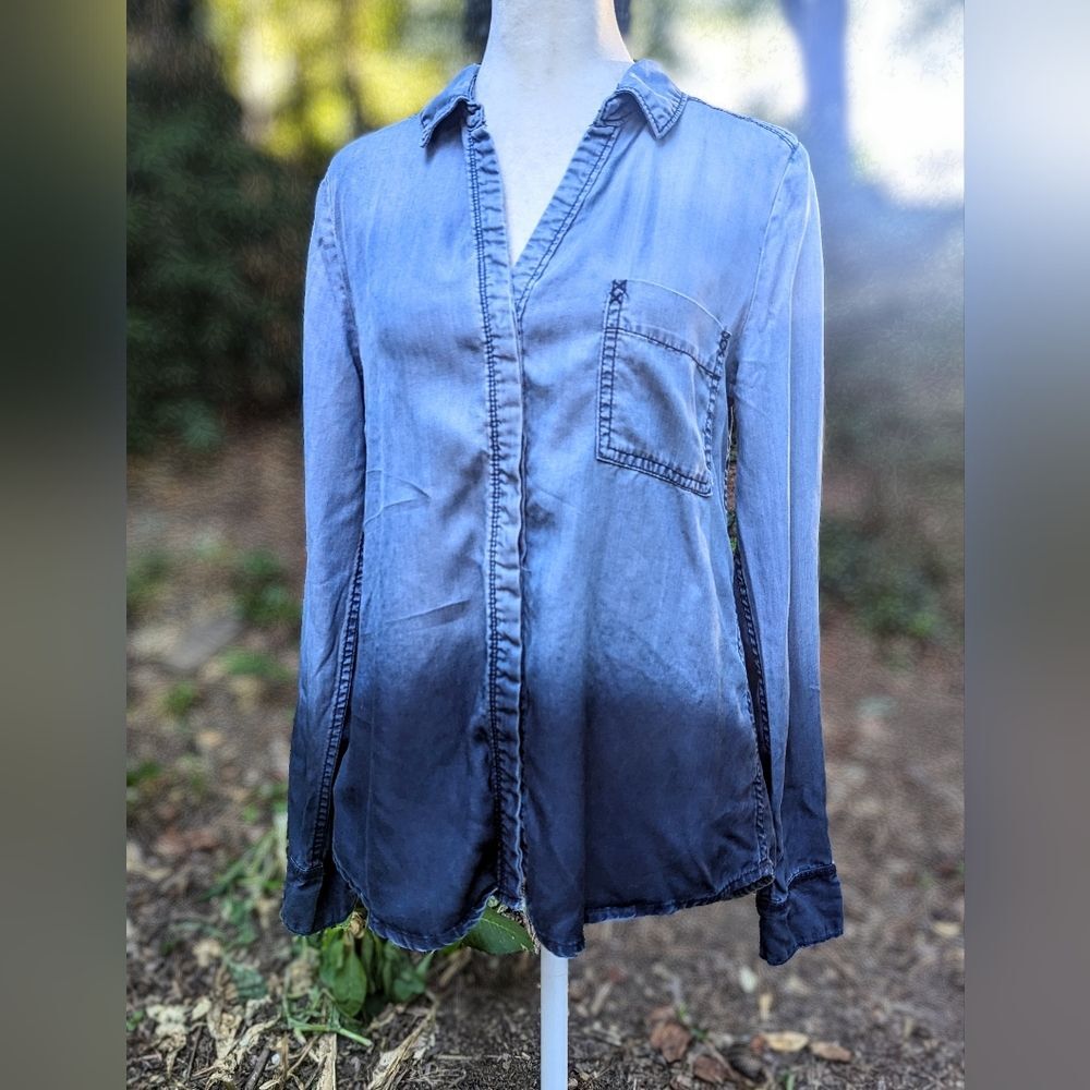 Anthropologie Ombre Chambray Button Up SZ 4